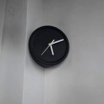 Horloge d'angle fonctionnelle pour bureau