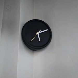 Horloge d'angle fonctionnelle pour bureau