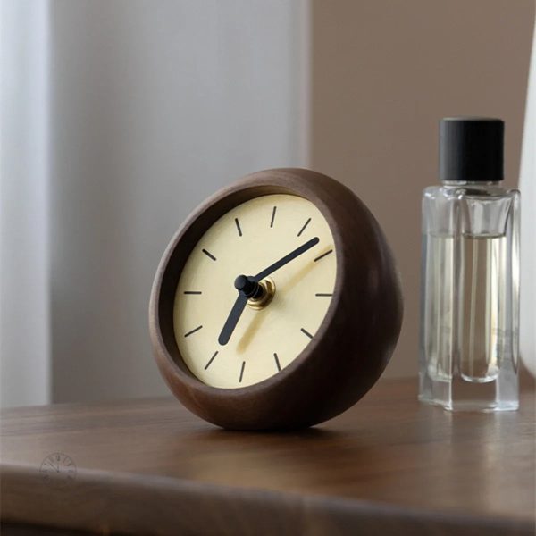 Horloge en bois pour décoration de bureau