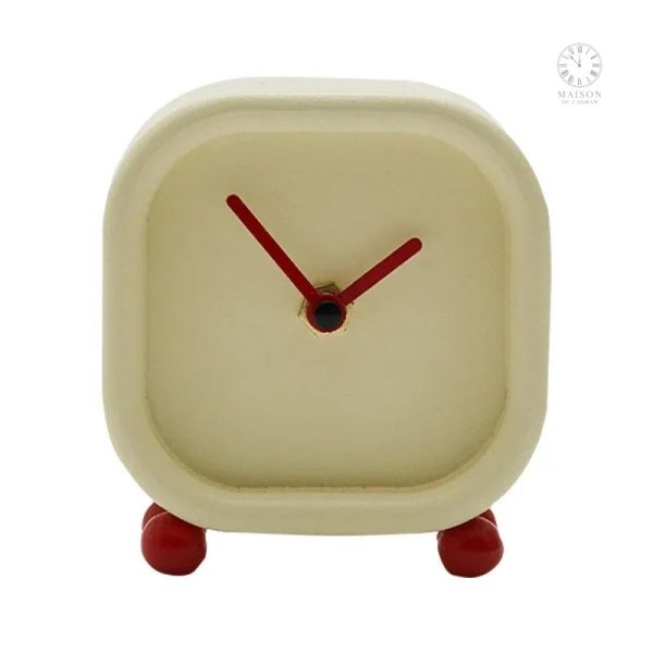 Horloge minimaliste, accessoire idéal pour votre espace de travail