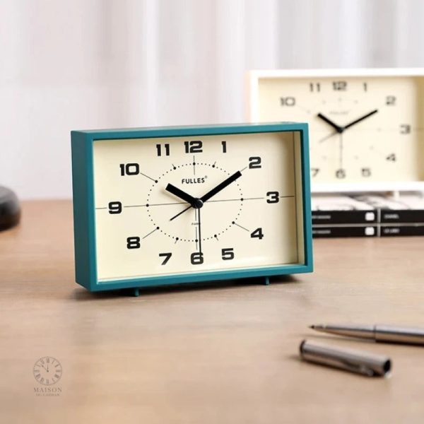 Accessoire fonctionnel pour un bureau au style vintage
