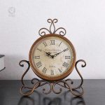 Horloge de Table Ancienne en bois sculpté