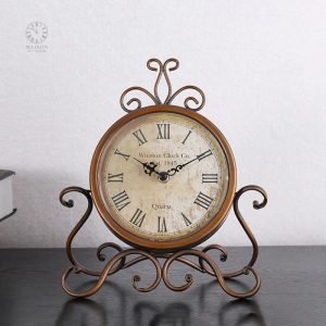Horloge de Table Ancienne en bois sculpté