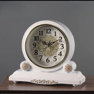 Horloge Antique de Table au Design Vintage