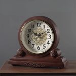 Horloge Murale Vintage au Style Classique et Élégant
