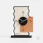 Horloge de table simple et design