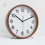 Horloge de table en bois élégante et moderne