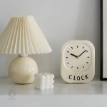 Horloge de table moderne au design scandinave