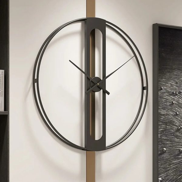 Horloge design haut de gamme avec finition soignée