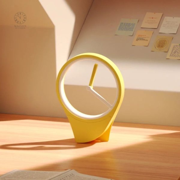 horloge-design-a-poser-1 Horloge Design à Poser moderne et élégante pour décoration intérieure