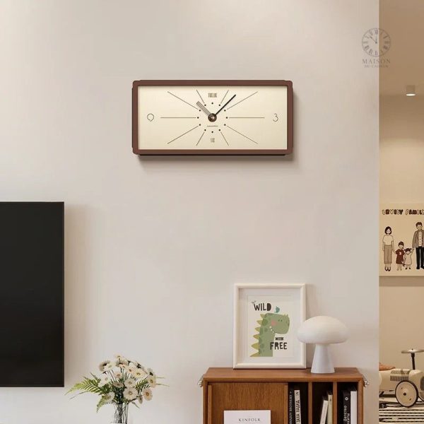 Horloge murale en bois avec style minimaliste