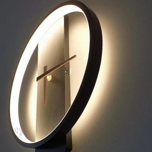 Horloge murale LED au style contemporain