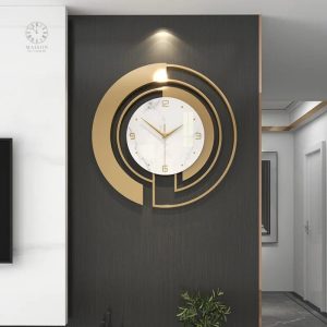 Horloge dorée design élégante pour décoration intérieure