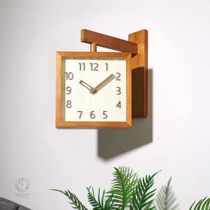 Horloge double face élégante pour une décoration moderne