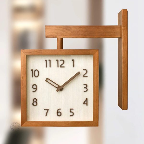 Horloge double face avec design classique et fonctionnel