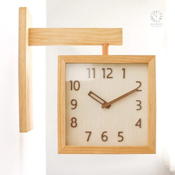 Horloge double face en métal pour une touche vintage
