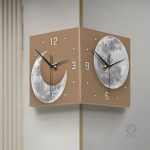 Horloge double face originale avec illustration lunaire