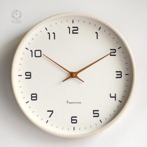 Horloge Bois avec finition artisanale unique