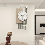 Horloge en bois au design épuré
