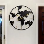 Horloge décorative en fer forgé originale
