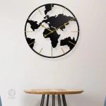 Horloge vintage en fer forgé pour décoration intérieure