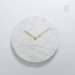 Horloge en marbre blanc, design élégant et moderne