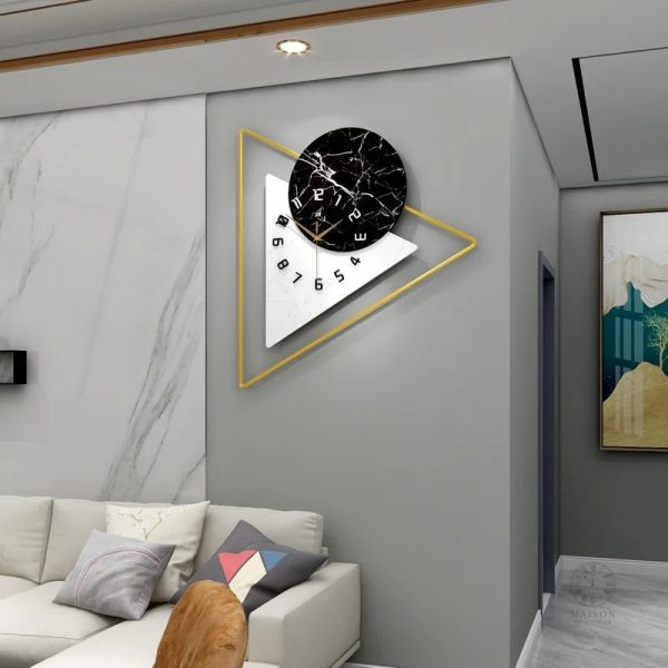 Horloge en métal au look industriel chic