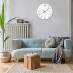 Horloge en verre au design classique avec chiffres romains