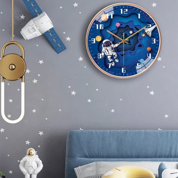 horloge-enfant-astronaute-1 Horloge enfant astronaute colorée et ludique