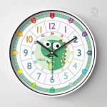 Horloge murale enfantine sur le thème des dinosaures