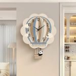 Horloge enfant motif montgolfière colorée