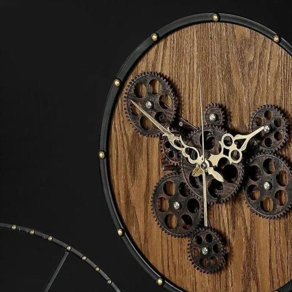 Horloge à engrenages en mouvement, style industriel