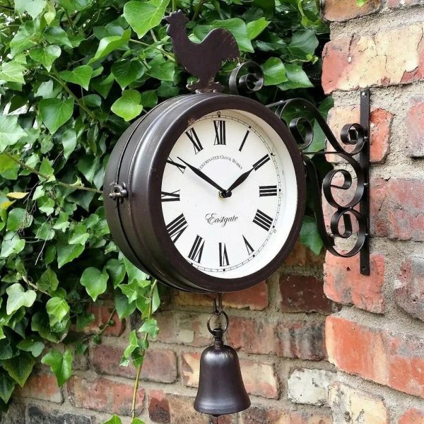 Horloge murale originale au style contemporain