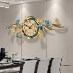 Horloge design luxe en fer forgé noir