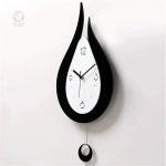 Horloge au style épuré inspirée de la nature aquatique