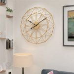 Horloge en métal avec finition rustique pour ambiance industrielle