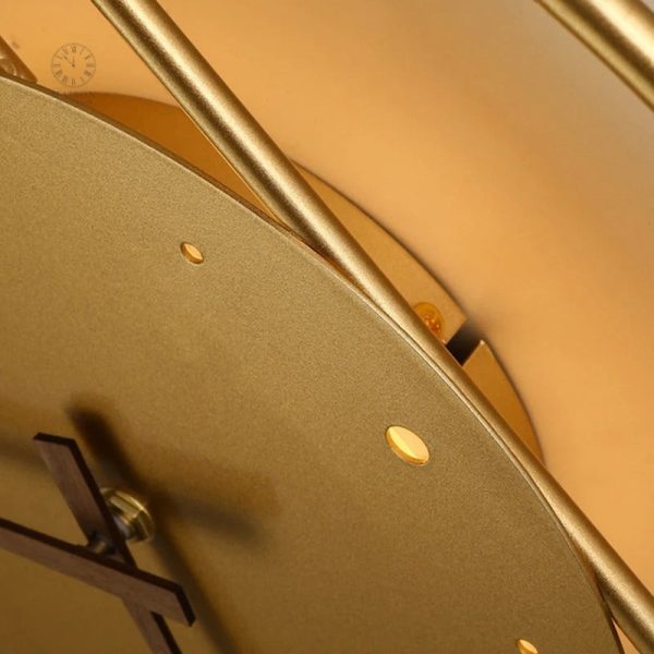 Horloge design luxe, une touche lumineuse nocturne