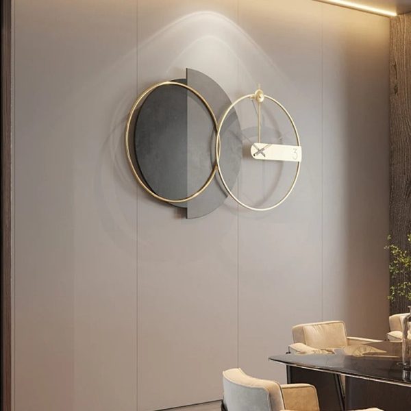 Horloge Luxe moderne avec finition soignée et esthétique