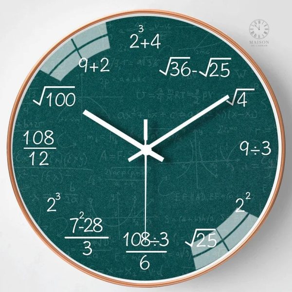 Horloge design avec éléments mathématiques ludiques