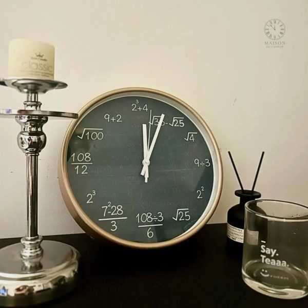 Horloge mathématique élégante pour décoration de bureau