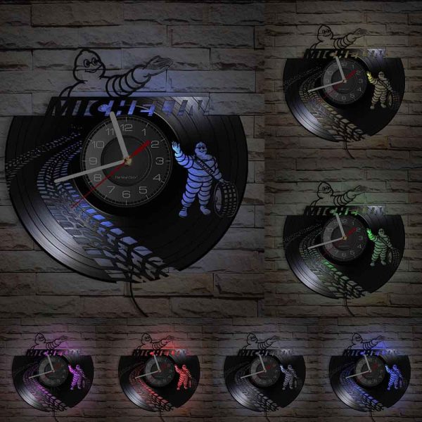 Horloge LED Michelin avec affichage numérique