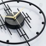 Horloge design simple, parfaite pour la décoration murale