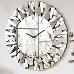 Horloge murale en miroir au design moderne