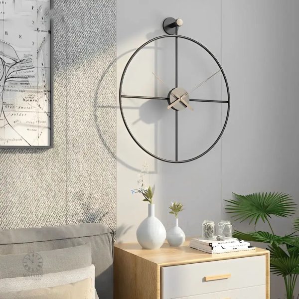 Horloge élégante avec finitions soignées