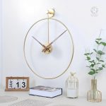 Horloge contemporaine pour un intérieur stylé