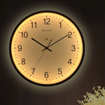 Accessoire décoratif moderne : horloge murale élégante