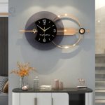 Horloge moderne pour salon élégante et contemporaine