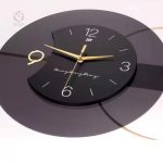 Horloge design pour une ambiance moderne dans le salon