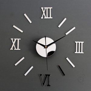 Horloge 60 cm avec style intemporel en chiffres romains