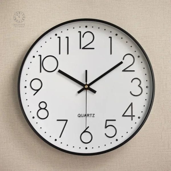 Horloge murale à quartz, accessoire pratique et décoratif